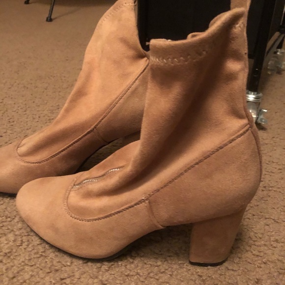 Boots - Picture 3 of 3